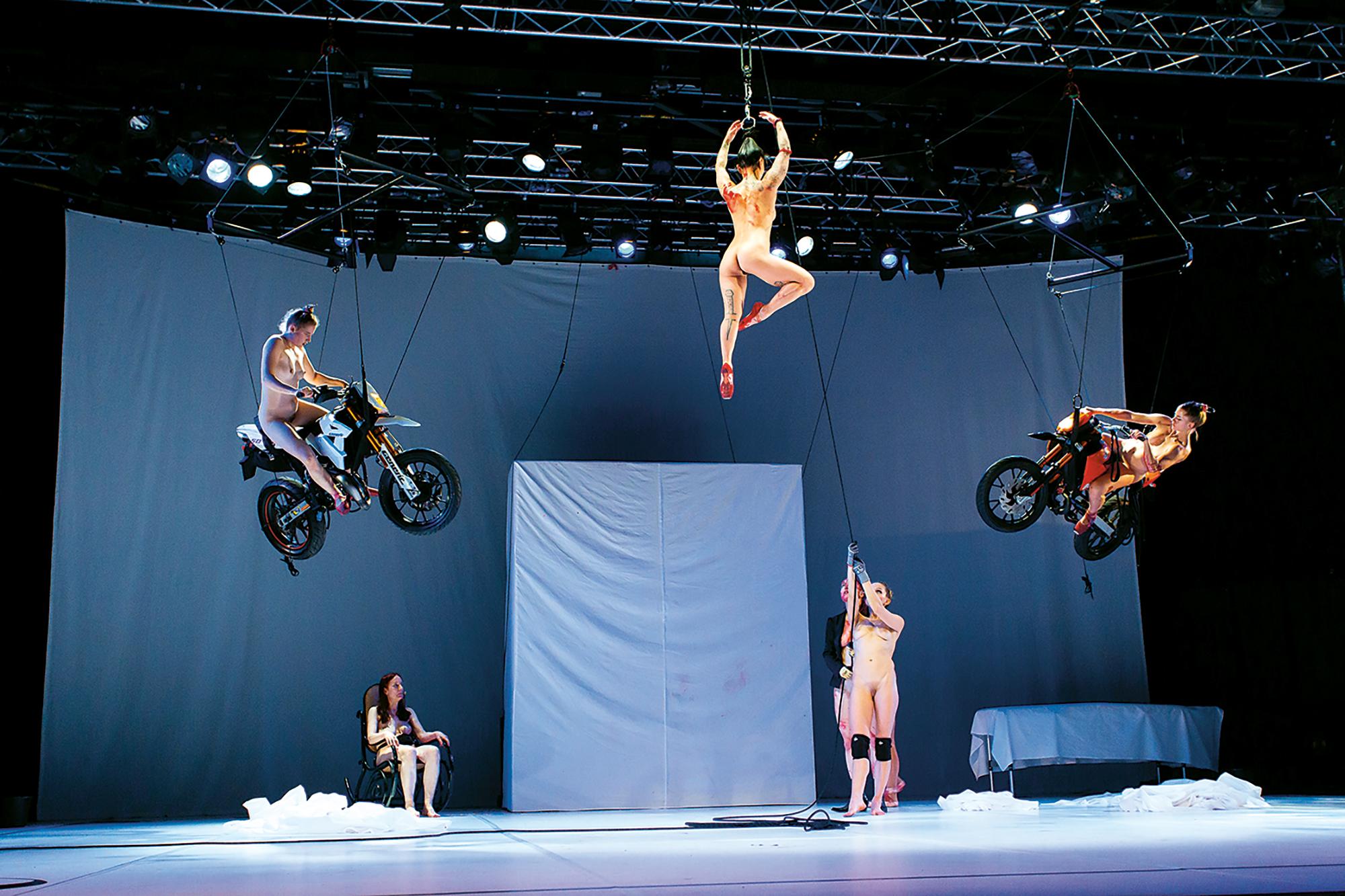 Florentina Holzinger, TANZ