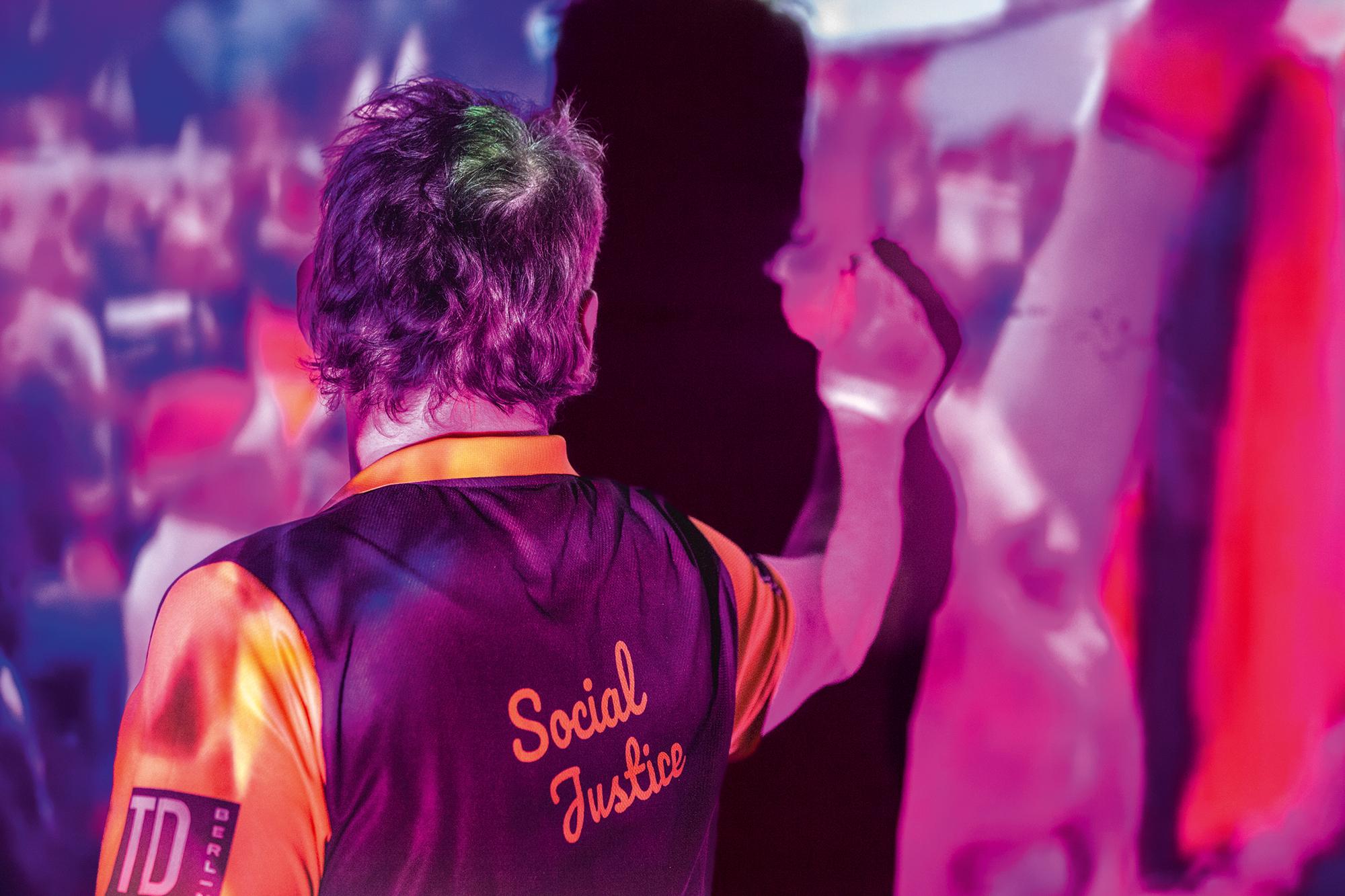 „Bullseye“ von Stefan Mießeler. Konzept Laura Milena Hildebrandt und Stefan Mießeler