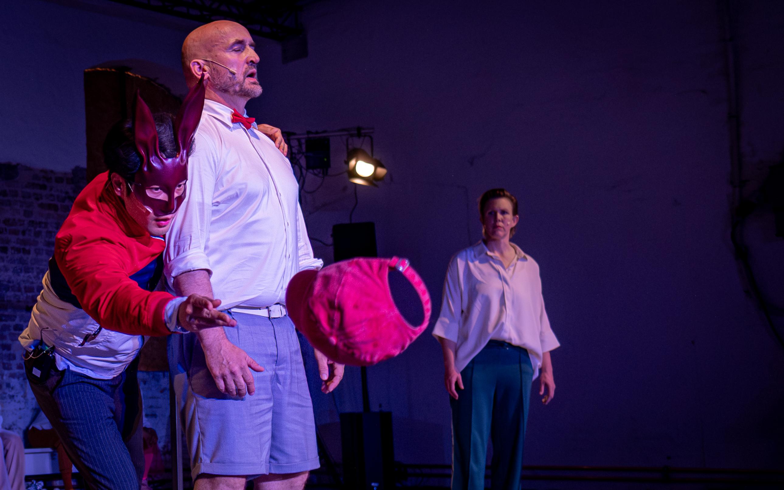 „Goldstück“ vom Theaterkollektiv Pièrre.Vers beim Asphalt Festival in Düsseldorf. Foto Ralf Puder