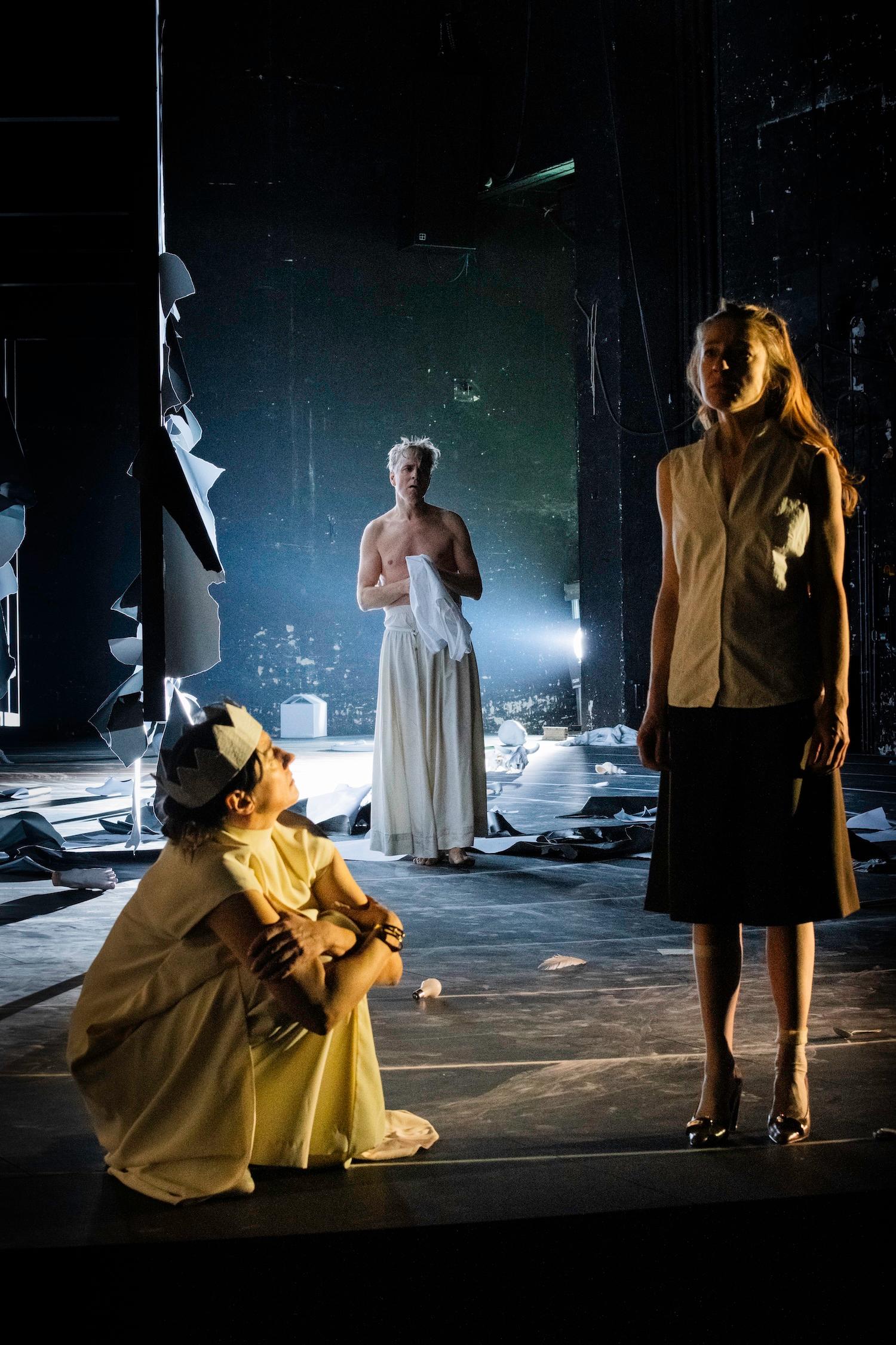 Herausforderung, die sich lohnt: „Antigone“ inszeniert von Johan Simons am Berliner Ensemble.