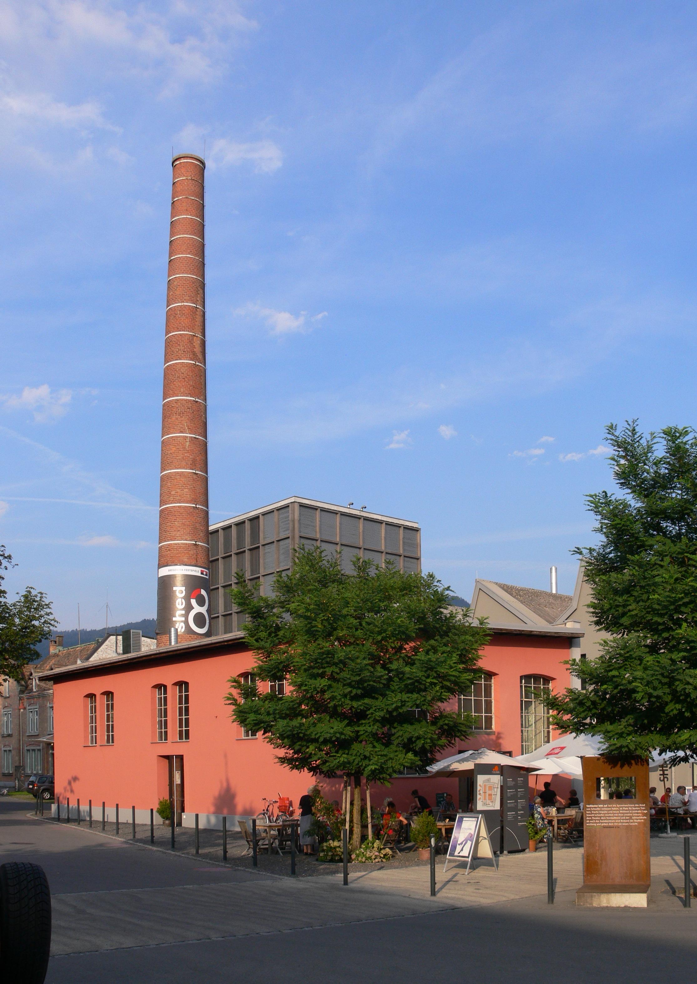Bregenz, Areal "Schoeller2Welten", Kesselhaus mit Veranstaltungsraum "shed8" (Theater Kosmos)