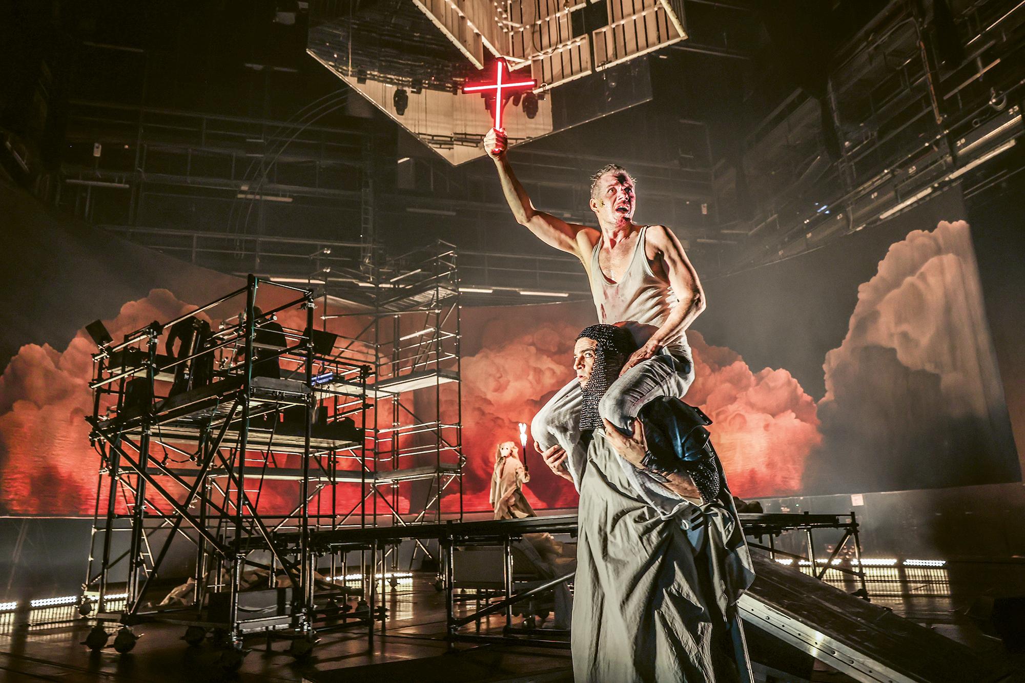 Peer Gynt — von Henrik Ibsen — Regie: Bernadette Sonnenbichler. Düsseldorfer Schauspielhaus 2024